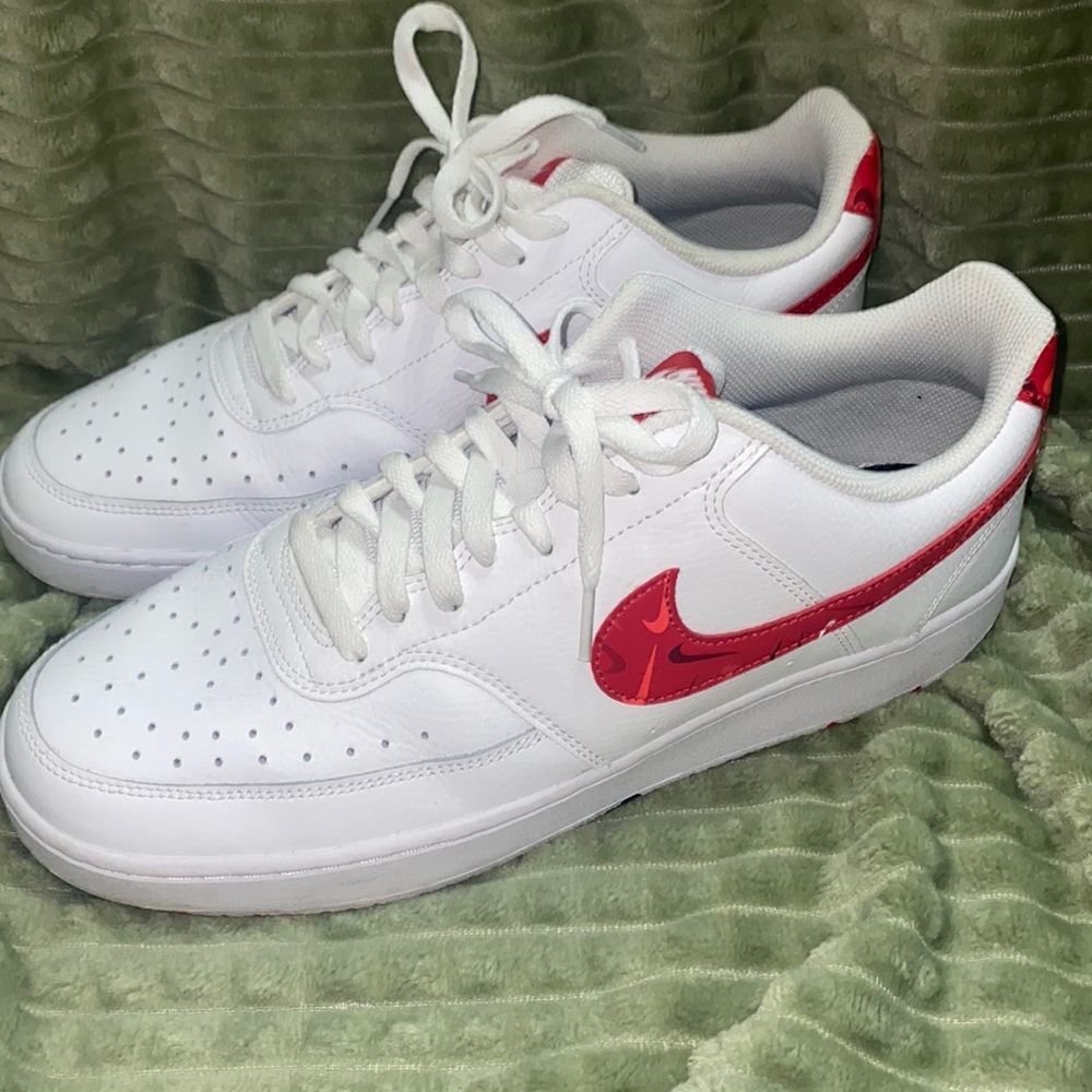Nike Air Force ones low